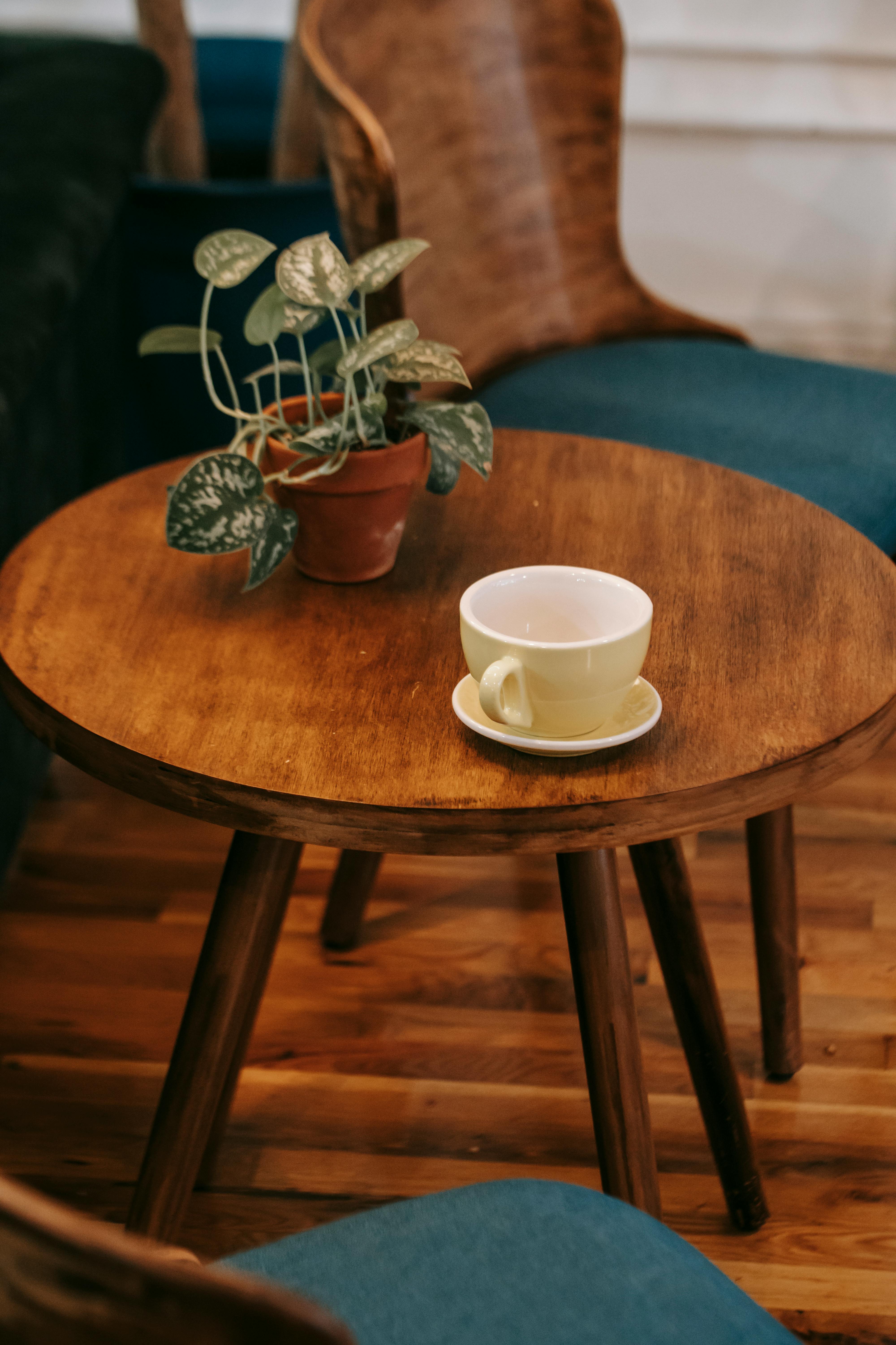 Coffee & Side Tables