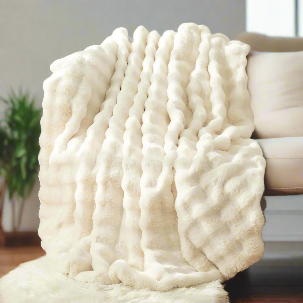 BubbleBliss Premium Faux Fur Blanket with Bubble-Like Softness