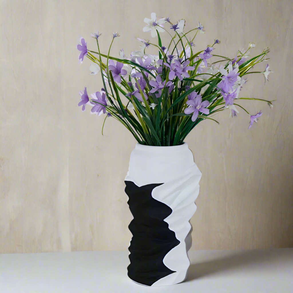 FacetedFlora Unique Ceramic Vase with Face-Inspired Design