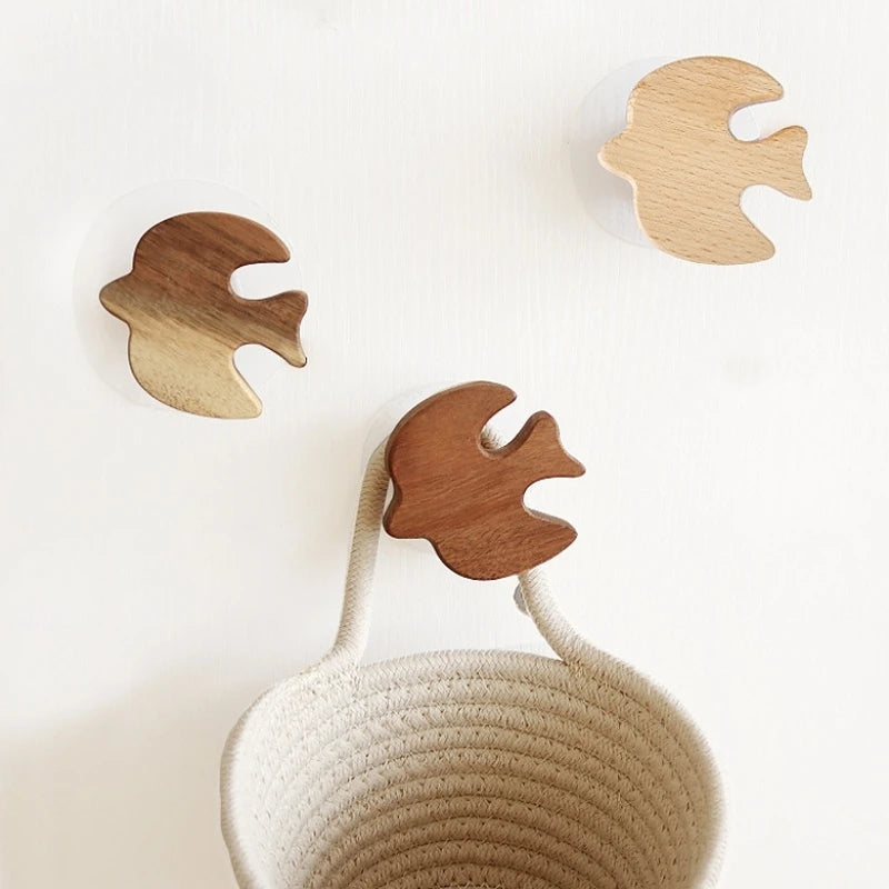 TweetTidy Delightful Beech Wood Avian Hook for Cheerful Storage